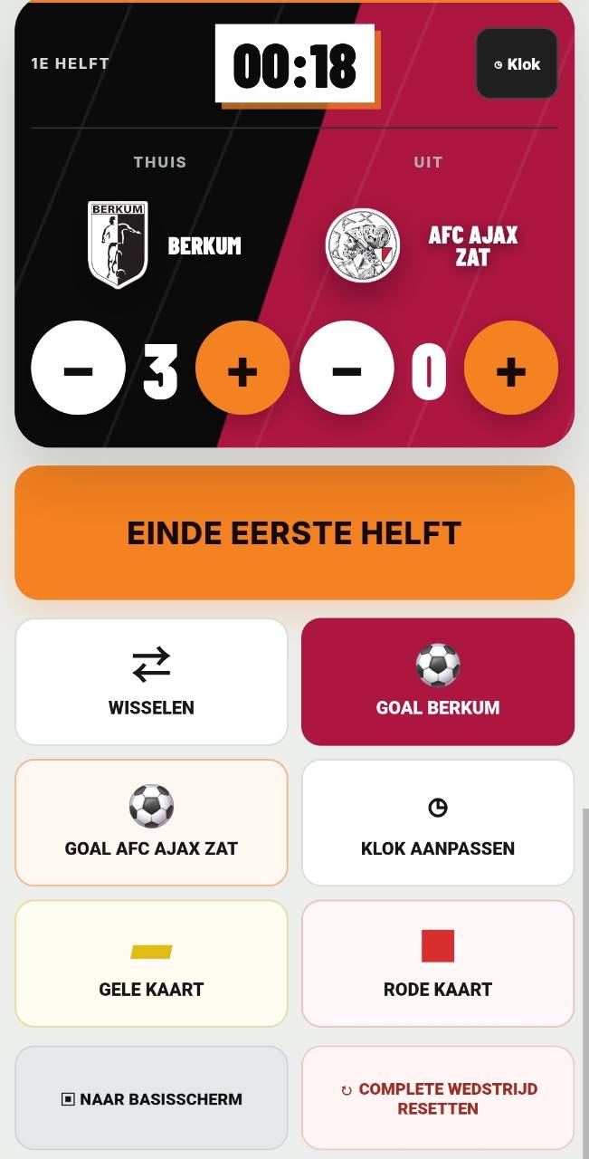 Mobiele bediening van de scorebordapp met score, wedstrijdklok, kaarten, goals en wissels